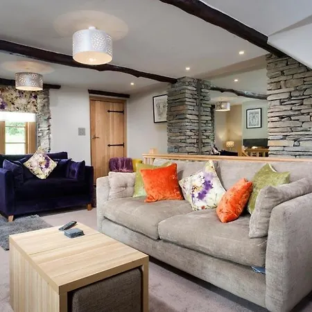 The Cosy Peacock Apartment